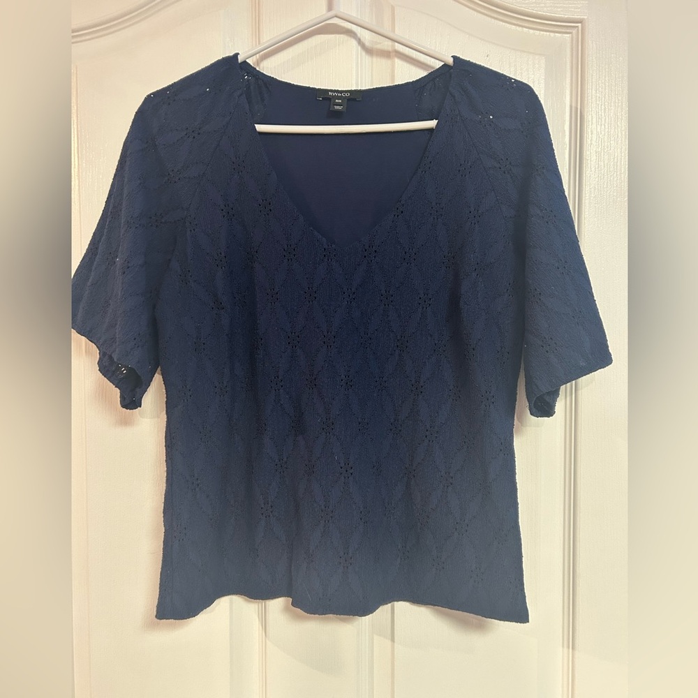 🐰🐰RW&CO. Navy Textured Blouse